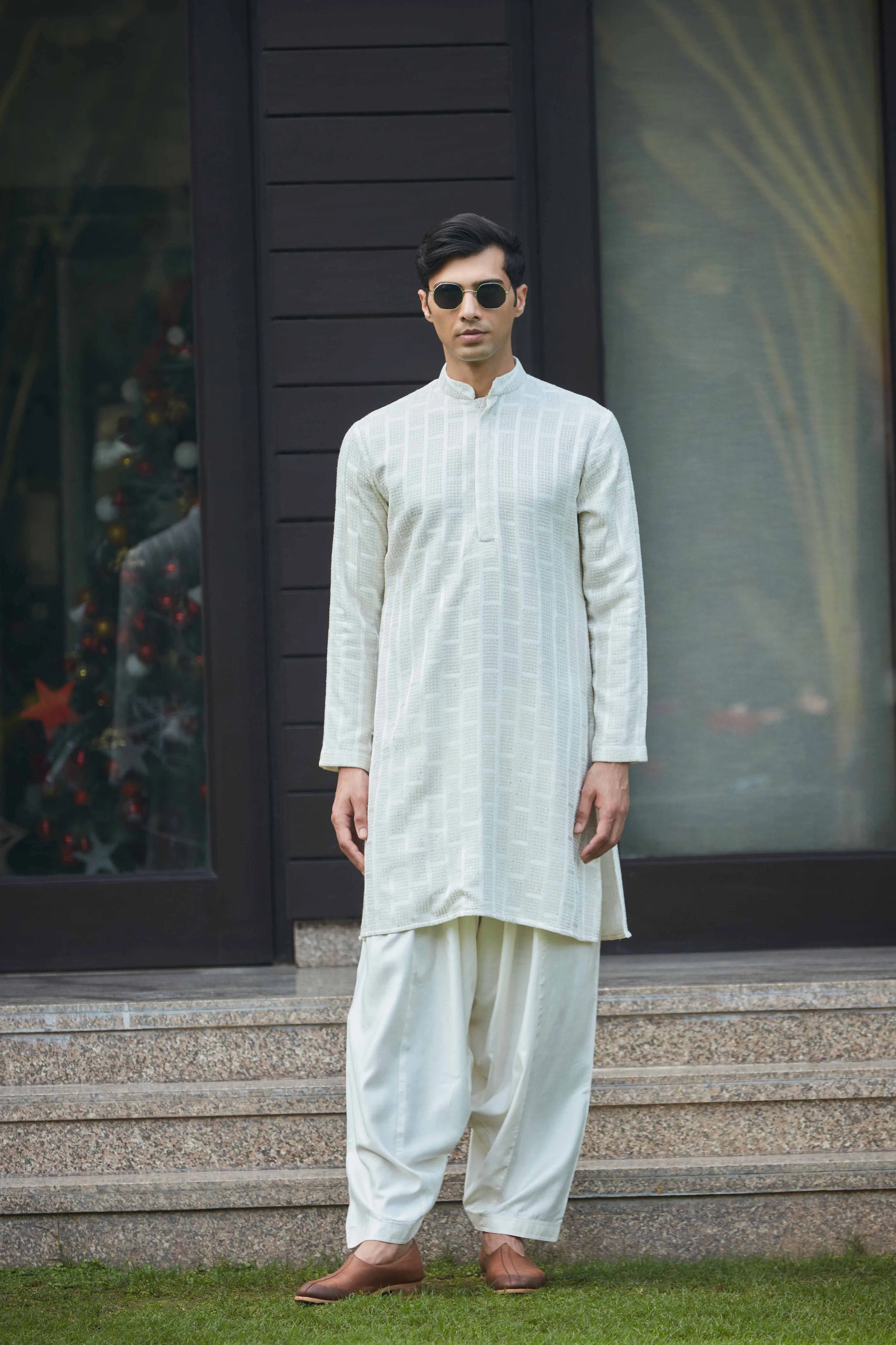 Tarusa - Off White Chikankari Kurta Set