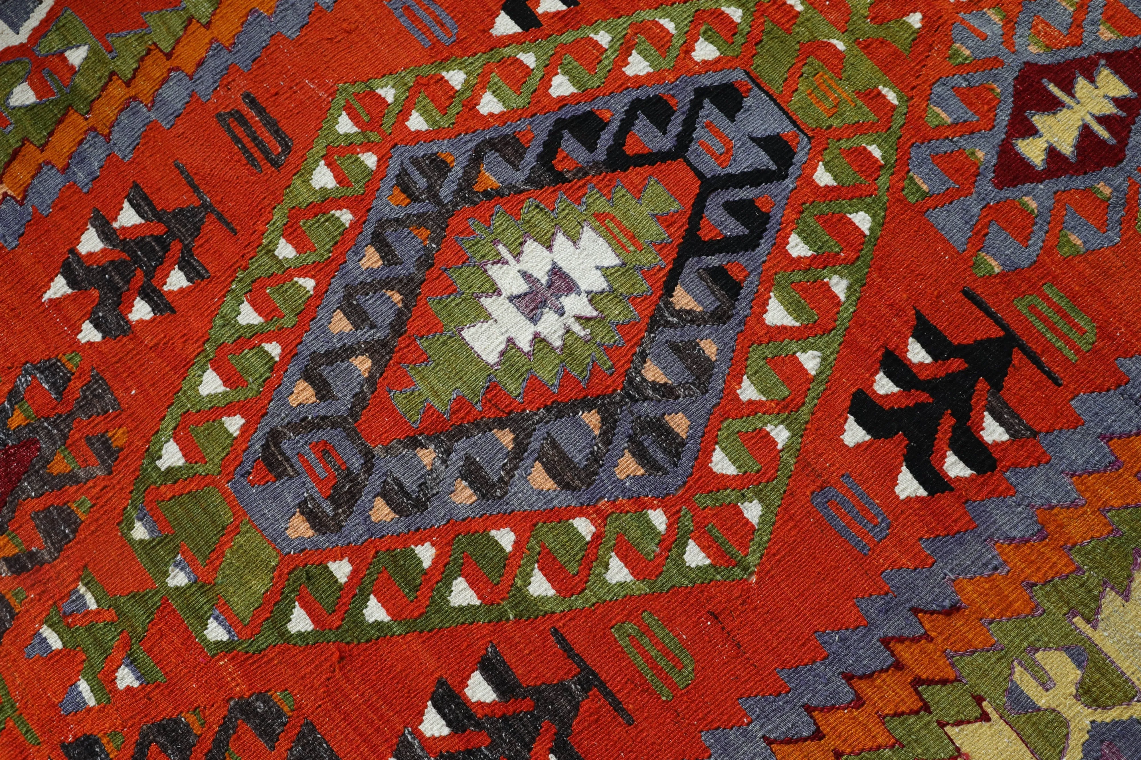 Vintage Denizli Cal Kilim Rug 5'4"x8'10"