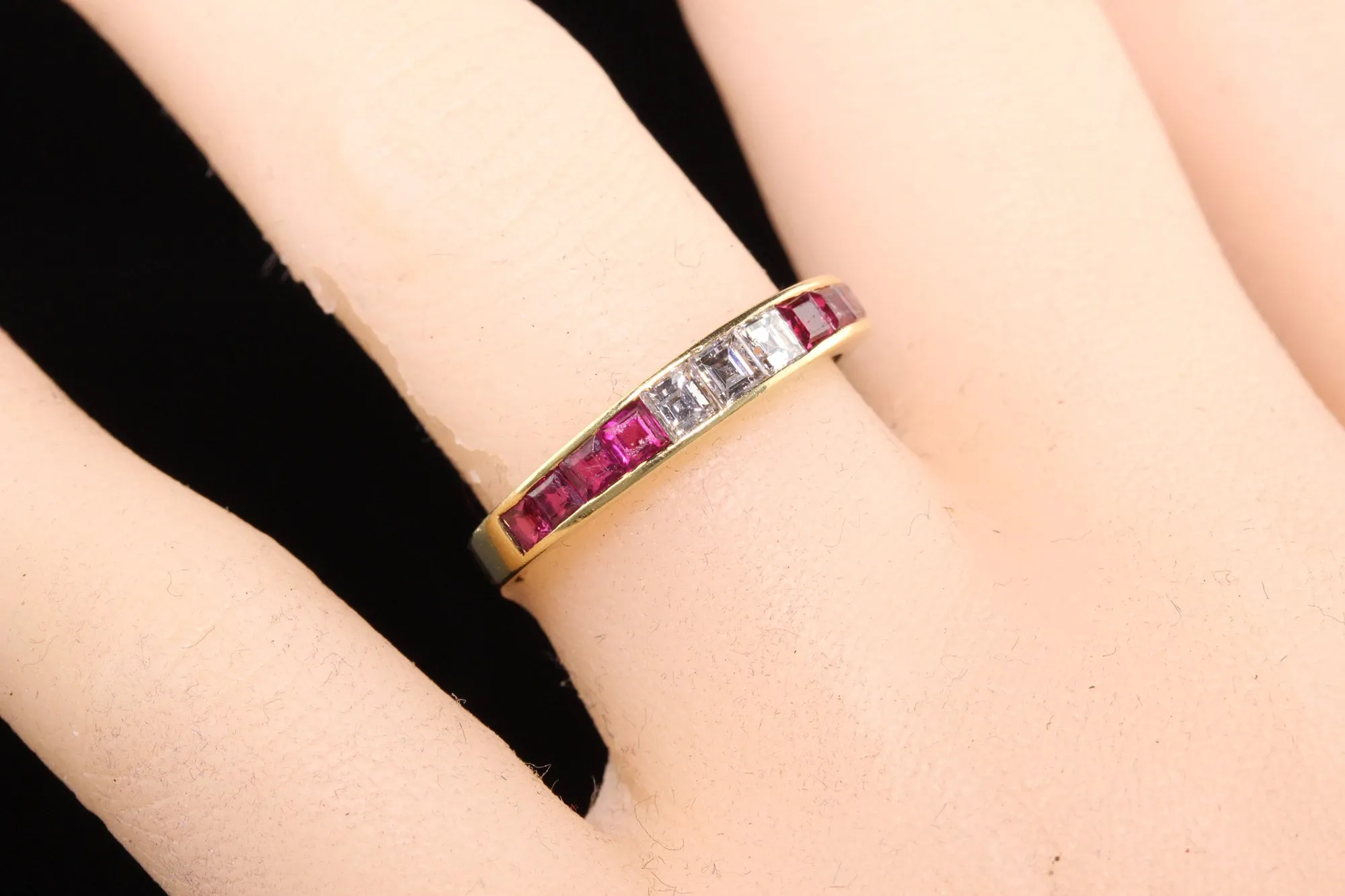 Vintage Retro 14K Yellow Gold Ruby and Carre Cut Diamond Band